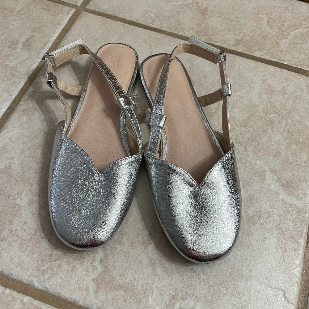 Zara Girls size 36 Silver Sling back shoes